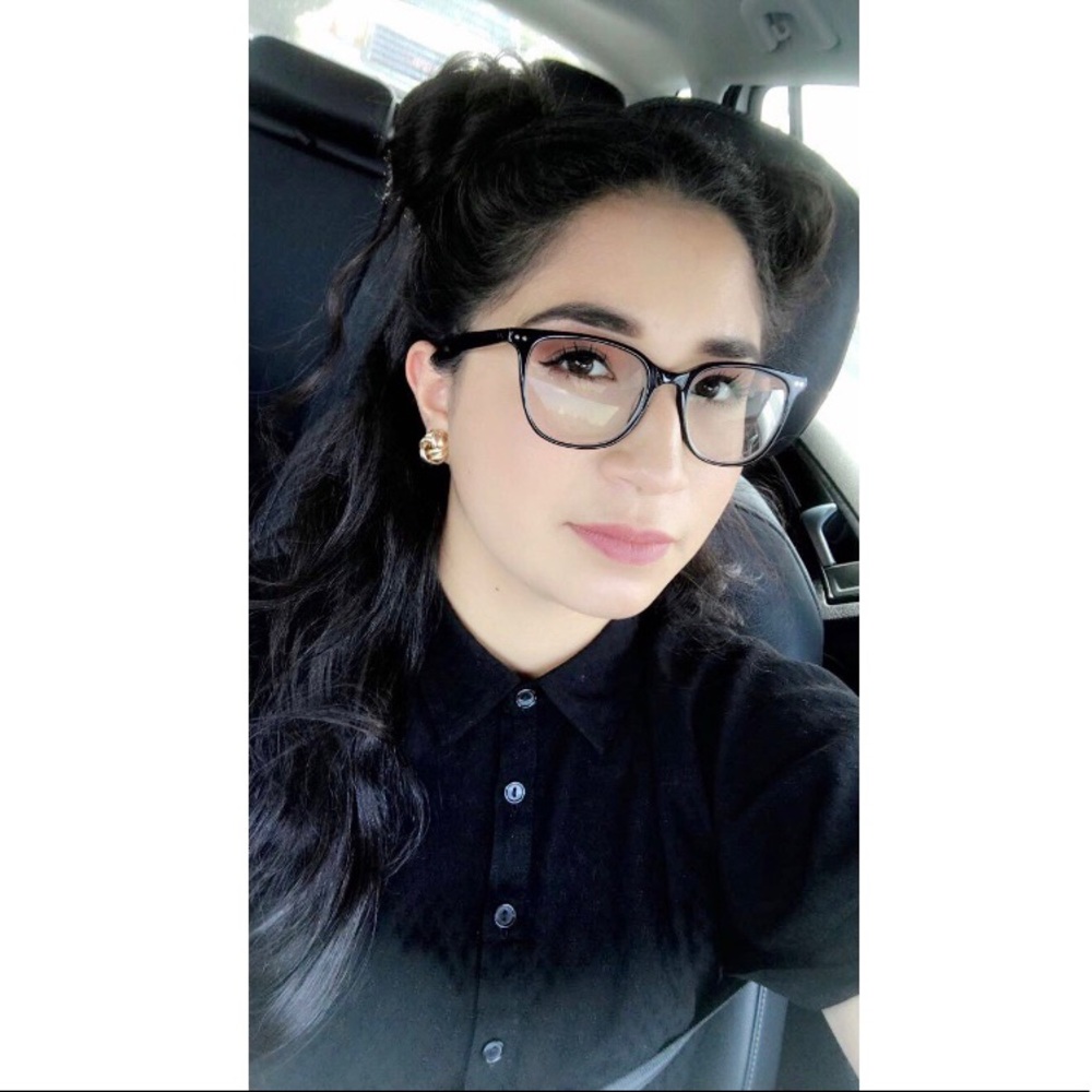 Meet your Posher, Diana